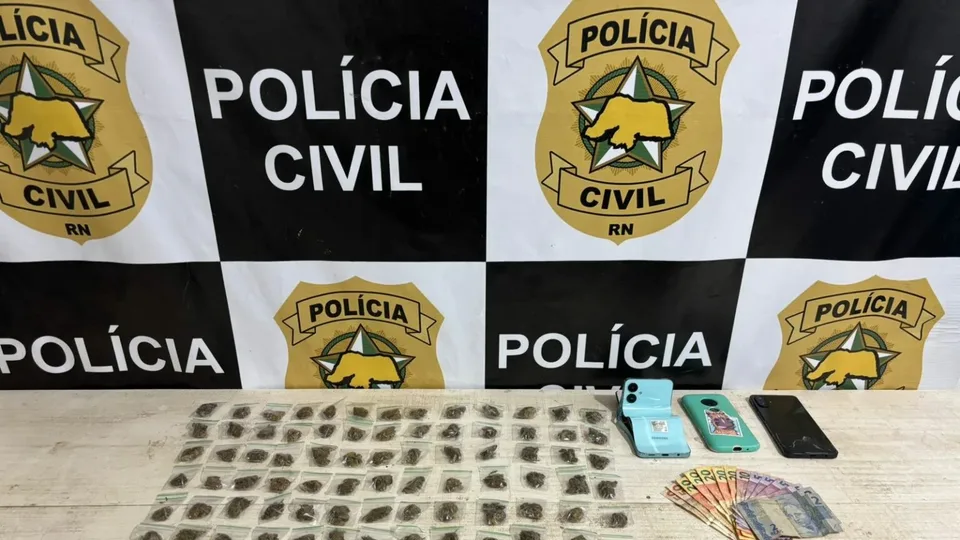 Suspeitos por envolvimento com tráfico de drogas são presos durante operação em Pipa
