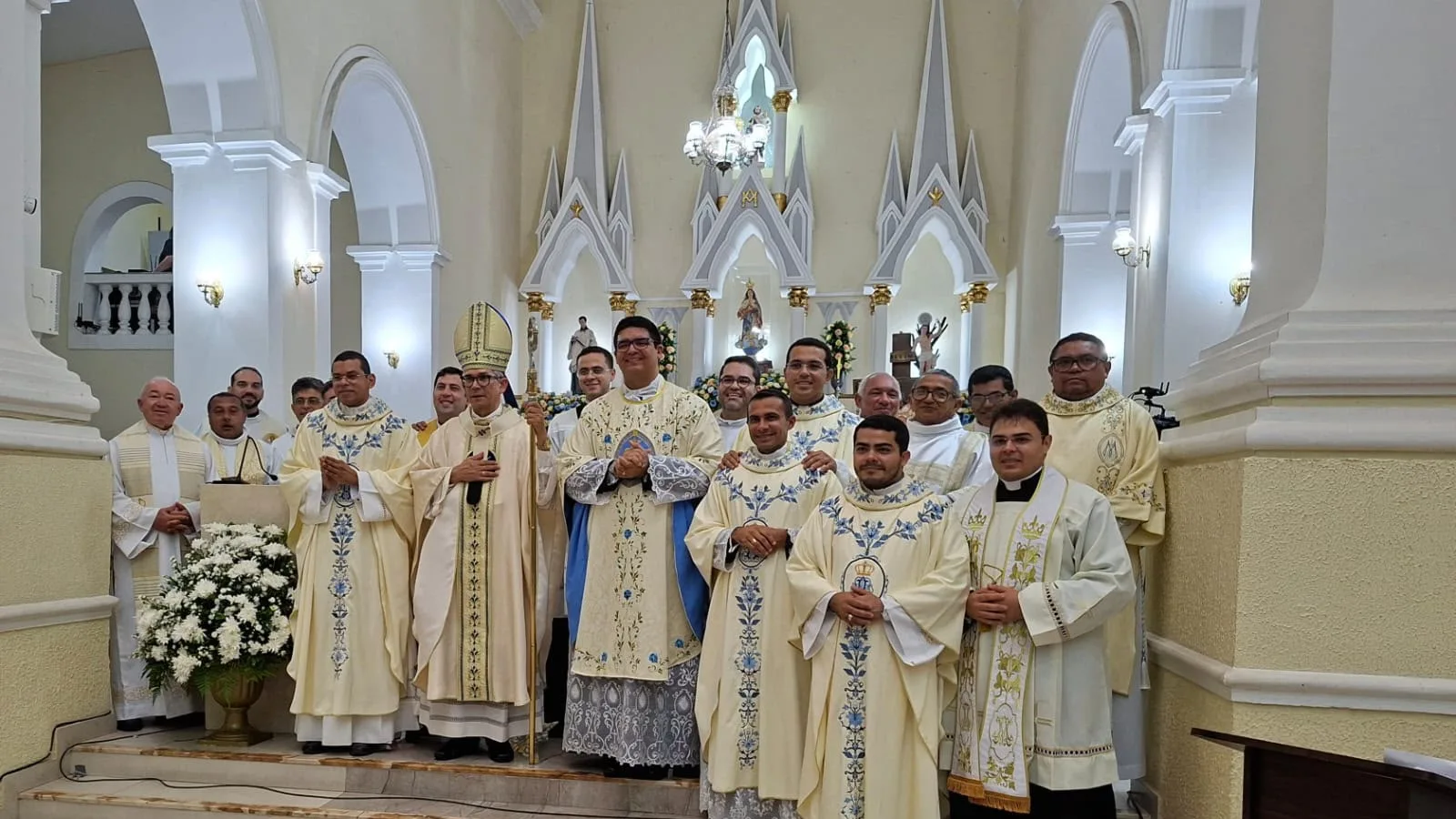 Padre Daniel dos Santos Barbosa toma posse como novo pároco de Nossa Senhora da Conceição em Macaíba
