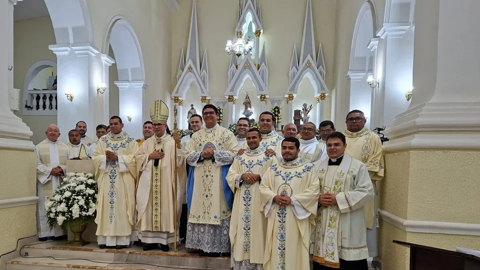 Padre Daniel dos Santos Barbosa toma posse como novo pároco de Nossa Senhora da Conceição em Macaíba