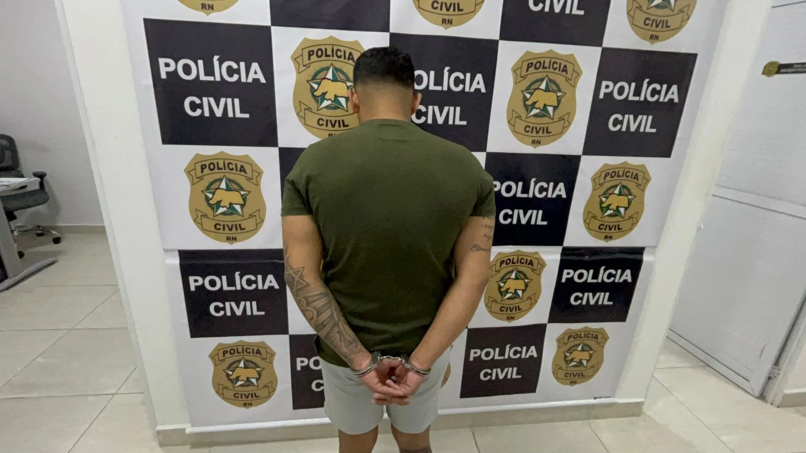 Polícia Civil prende homem suspeito por receptação e comercialização de celulares roubados em Parnamirim