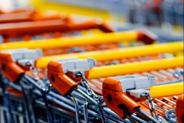 Supermercado na zona sul de Natal é condenado a pagar indenização de R$ 4 mil após cliente escorregar e cair
